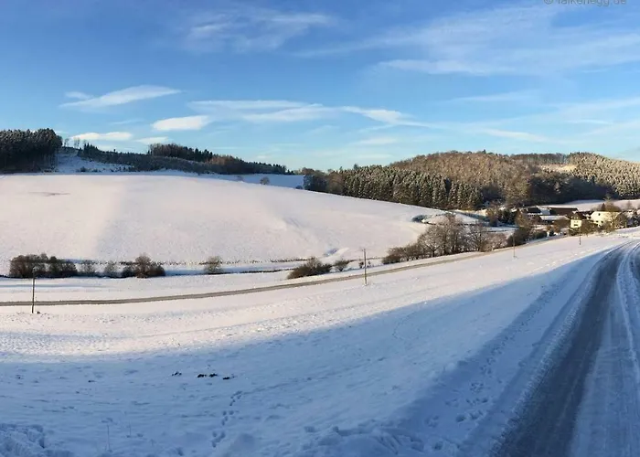 Falkenegg لينهشتات