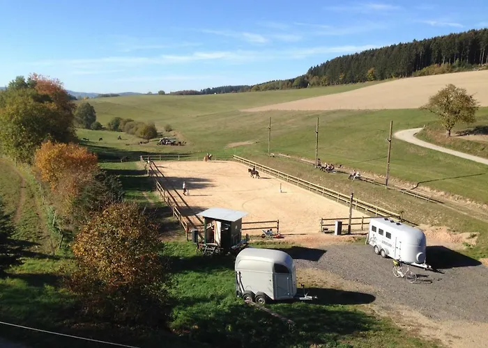 Falkenegg لينهشتات