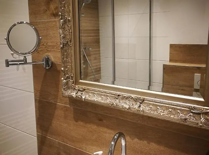 Falkenegg بيت للعطل لينهشتات